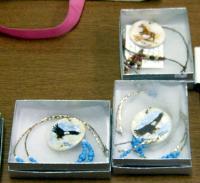 <h2>Painted Necklaces 4
</h2><p>April 5, 2009Photography by Wahiya<br></p>